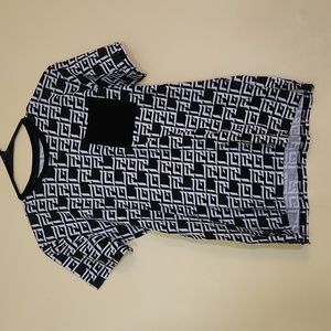 Size LG black and white